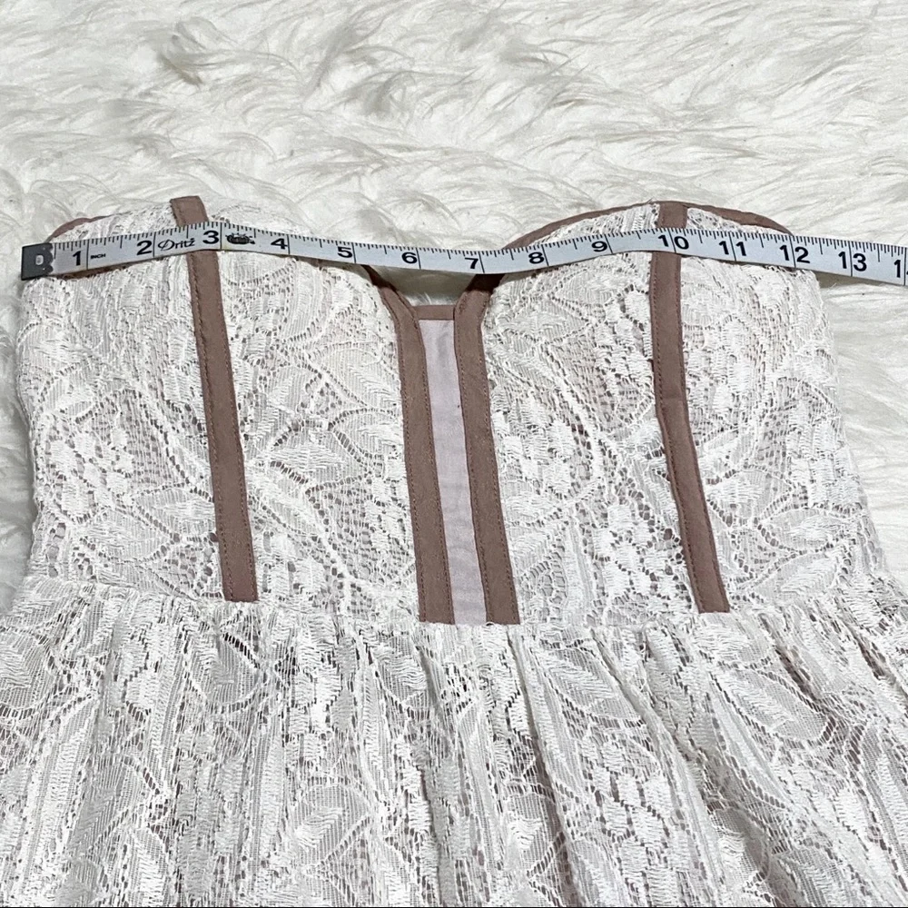 URBAN OUTFITTERS PINS AND NEEDLES Cream Lace Strapless Mini… - Picture 6 of 10